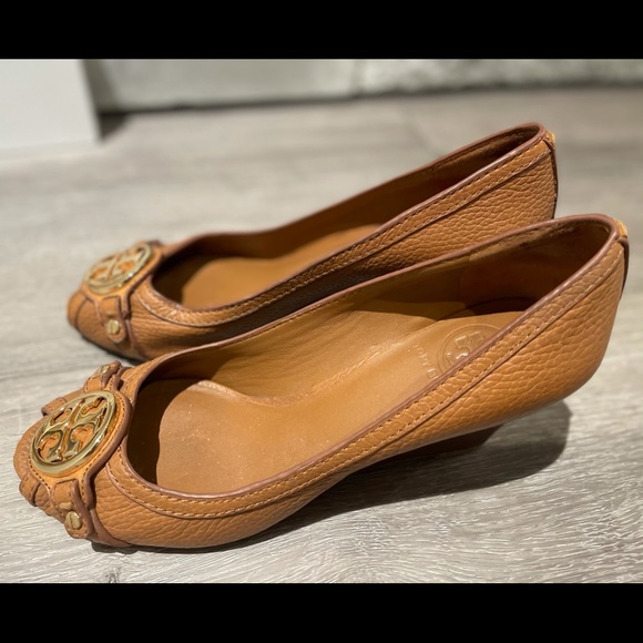 Tory Burch Leather Peep Toe Sandal - Picture 5 of 7